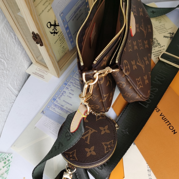 ルイヴィトンバッグ着用イメージ